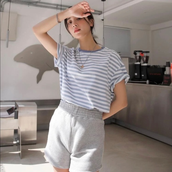 DAZY STRIPED SHOULDER TEE - Picture 3 of 4